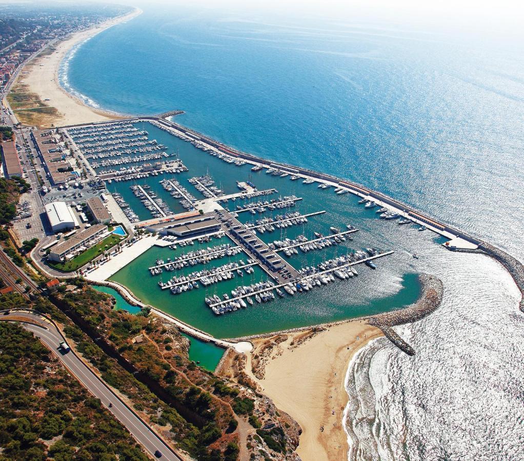 Luxury 45 Hotel Castelldefels Exterior photo